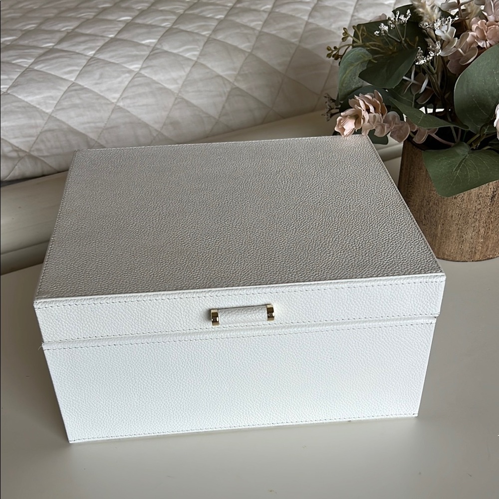 Pottery Barn QUINN Leather Jewelry Box - Medium